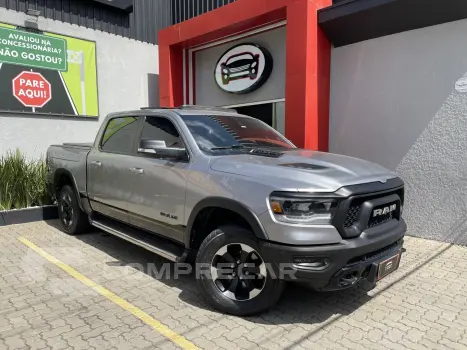 1500 5.7 V8 GASOLINA REBEL CD 4X4 AUTOMÁTICO