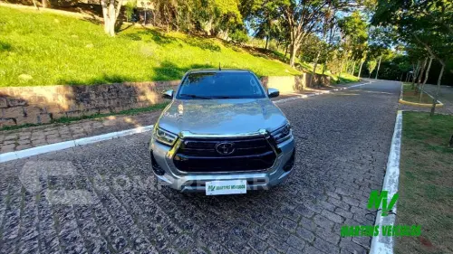 HILUX 2.8 D-4D TURBO DIESEL CD SRX 4X4 AUTOMÁTICO