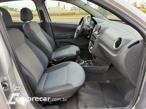 VOYAGE 1.0 12V MPI Totalflex