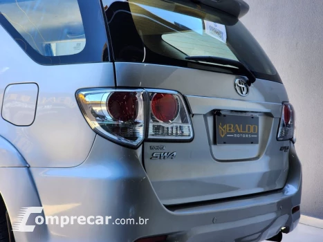 Hilux SW4 SR 4x2 2.7/ 2.7 Flex 16V Aut.