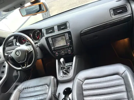 JETTA 2.0 TSI HIGHLINE 211CV GASOLINA 4P TIPTRONIC