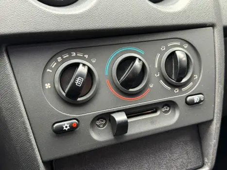 CELTA 1.0 MPFI VHC Spirit 8V