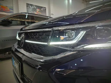 TAOS 1.4 250 TSI TOTAL FLEX HIGHLINE AUTOMÁTICO