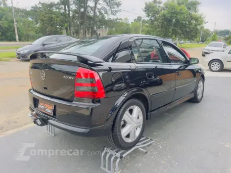 Astra Hatch 2.0 16V 4P GSI