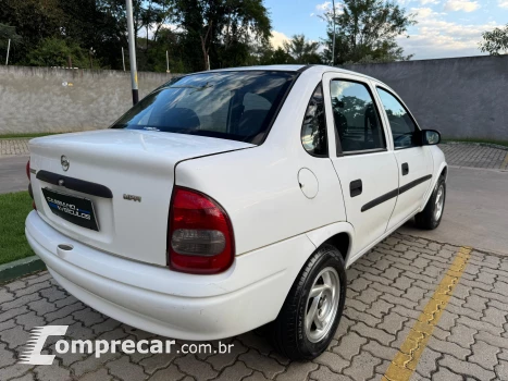 CORSA 1.0 MPFI Sedan 8V