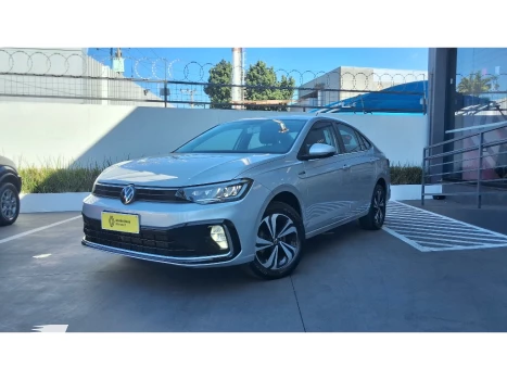 Volkswagen VIRTUS 1.0 200 TSI COMFORTLINE AUTOMÁTICO 4 portas