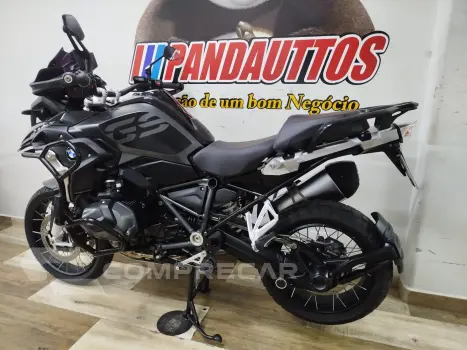 R 1250 GS TRIPLE BLACK