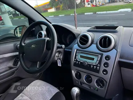 FIESTA 1.6 MPI Class Sedan 8V