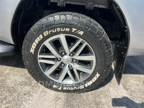 HILUX 2.8 D-4d Turbo CD SRX 4X4