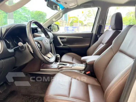 HILUX SW4 2.8 SRX 4X4 7 LUGARES 16V TURBO INTERCOOLER DIESEL
