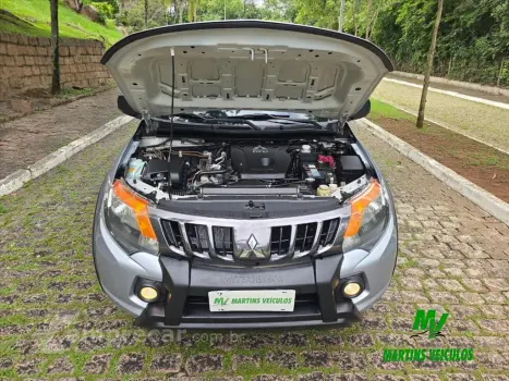 L200 TRITON 2.4 16V TURBO DIESEL OUTDOOR GLS CD 4