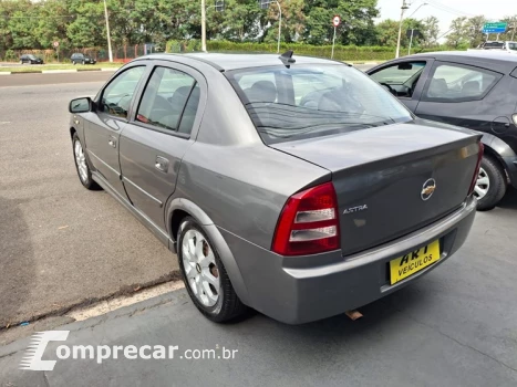 ASTRA 1.8 MPFI Comfort Sedan 8V
