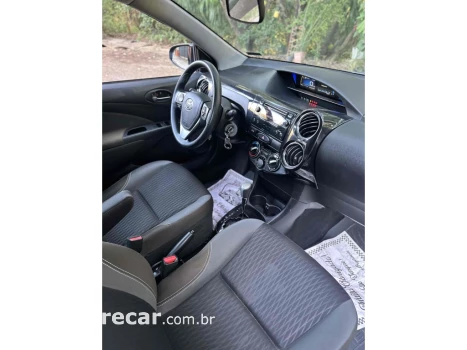 ETIOS 1.5 X Plus Sedan 16V