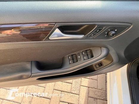 Jetta 2.0 4P CONFORTLINE TIPTRONIC AUTOMÁTICO