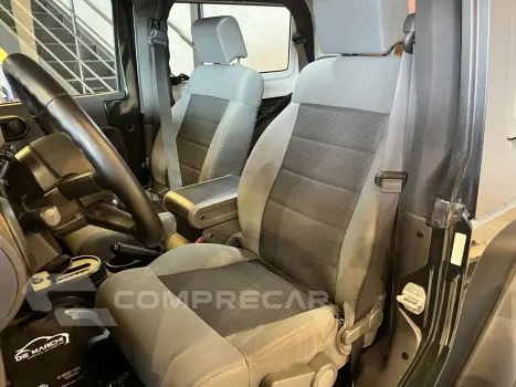 Wrangler 3.8 V6 12V SPORT TETO RÍGIDO AUTOMÁTICO