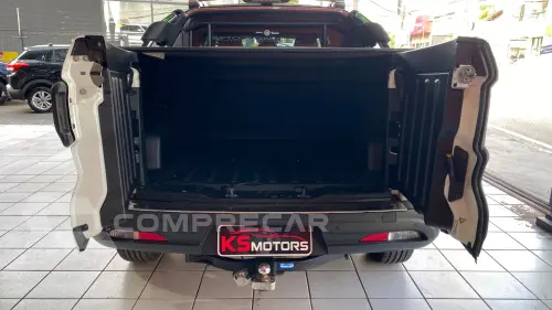 FIAT TORO 2.0 16V TURBO RANCH 4WD AT9