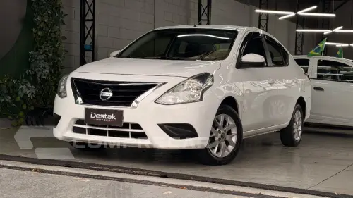 NISSAN VERSA SV 1.6 16V FlexStart 4p Aut. 5 portas