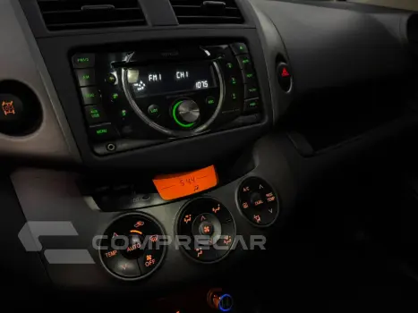 RAV4 2.4 4x4 16V 170cv Aut.
