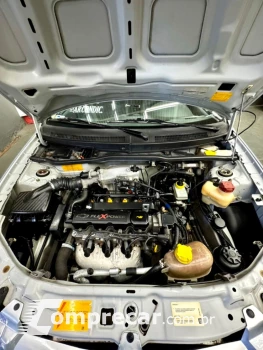 CELTA 1.0 MPFI Life 8V