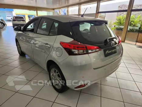 Yaris Hatch 1.5 16V 4P FLEX XS MULTIDRIVE AUTOMÁTICO CVT