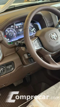 2500 6.7 Laramie 4X4 CD I6 Turbo