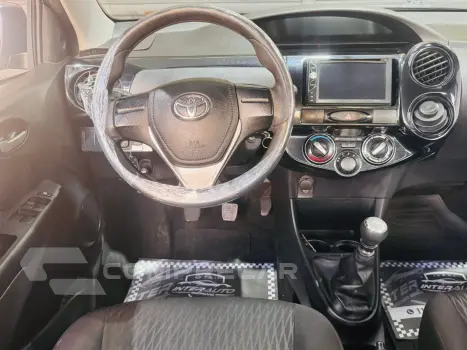 ETIOS 1.5 X Sedan 16V