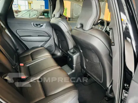 XC60 2.0 T8 Hybrid Momentum AWD Geartronic