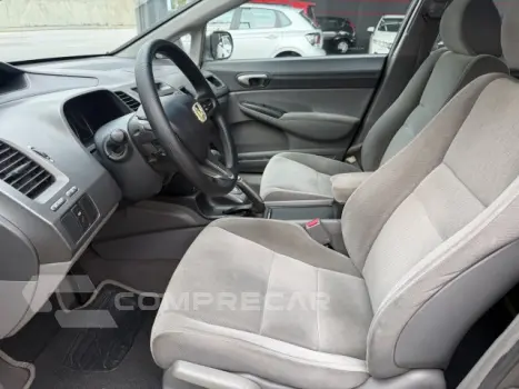 CIVIC - 1.8 LXS 16V 4P AUTOMÁTICO