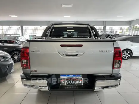 HILUX CD 2.7 M