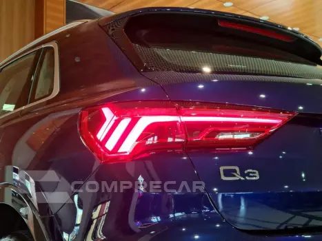 Q3 PERFORMANCE 2.0 TFSI QUATTRO