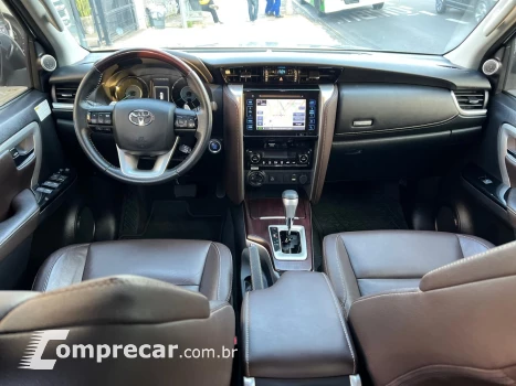 HILUX SW4 2.8 D-4d Turbo SRX 4X4