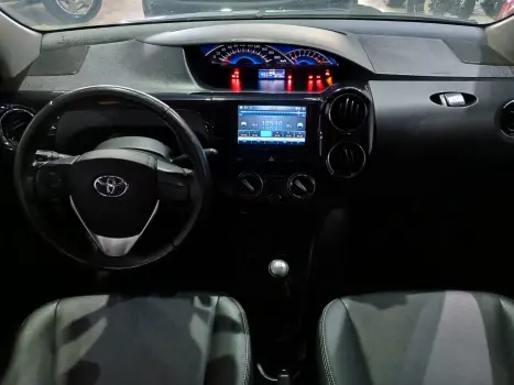 Toyota ETIOS SEDAN XLS 1.5 4 portas