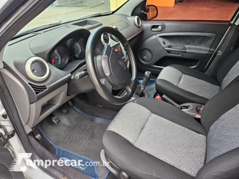 FIESTA 1.6 Rocam SE Sedan 8V