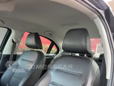 JETTA 2.0 TSI HIGHLINE 211CV GASOLINA 4P TIPTRONIC