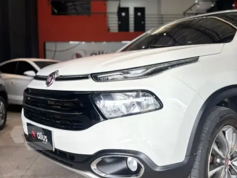 TORO - 2.0 16V TURBO VOLCANO 4WD AT9