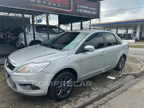 FORD FOCUS SEDAN 4 portas