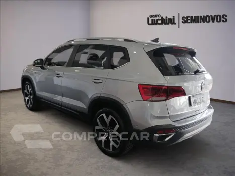 TAOS 1.4 250 TSI TOTAL FLEX HIGHLINE AUTOMÁTICO