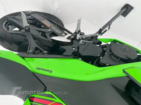 NINJA 400
