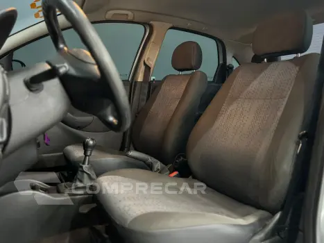 CORSA 1.4 MPFI MAXX SEDAN 8V FLEX 4P MANUAL
