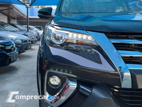 HILUX SW4 2.8 D-4d Turbo SRX 7L 4X4