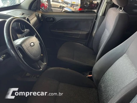 ECOSPORT - 1.6 XLS 8V 4P MANUAL
