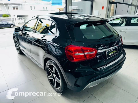 Mercedes-Benz GLA 250 2.0 16V Turbo Sport 4matic 4 portas