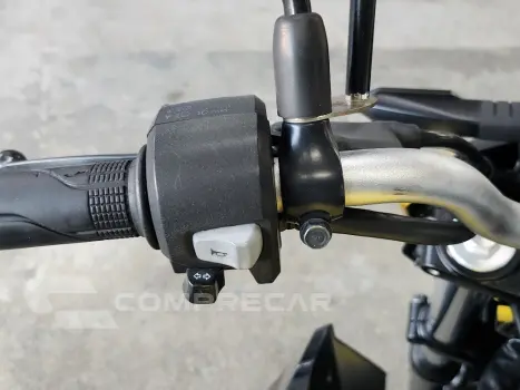 CB 300F