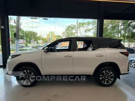 HILUX SW4 2.8 D-4D TURBO DIESEL DIAMOND 7L 4X4 AUTOMÁTICO