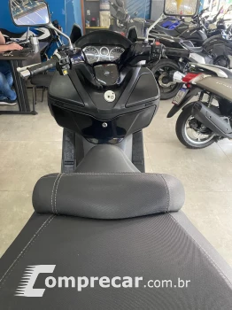 MAXSYM 400i