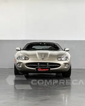 XK8 4.0 Conversível V8 32V