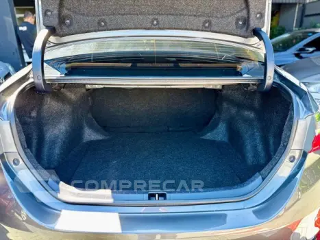COROLLA - 1.8 GLI UPPER 16V 4P AUTOMÁTICO