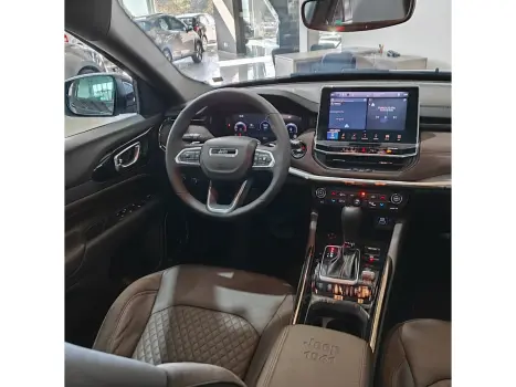 COMMANDER 2.2 TURBO DIESEL OVERLAND AT9