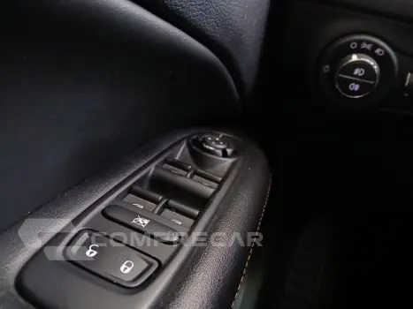 COMPASS - 2.0 16V LONGITUDE AUTOMÁTICO