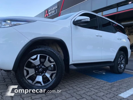 HILUX SW4 2.7 SR 4X2 16V